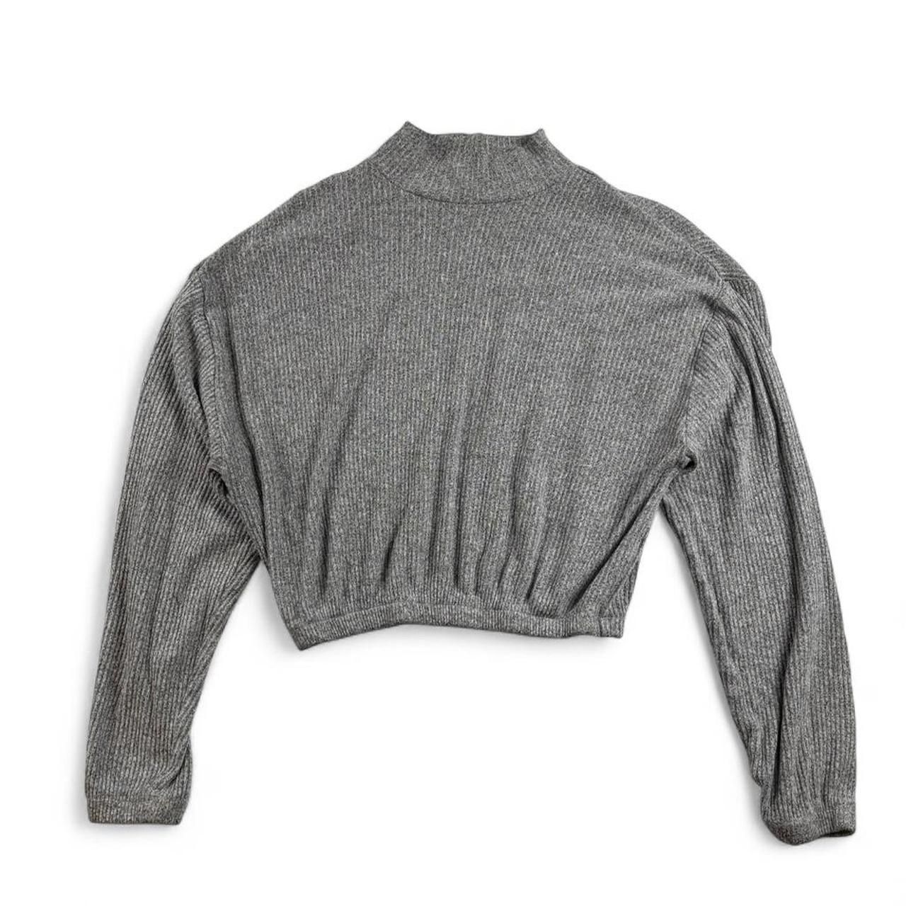 Garage Womenâs S Grey Cropped Turtleneck Sweater Knit Long Sleeve Top